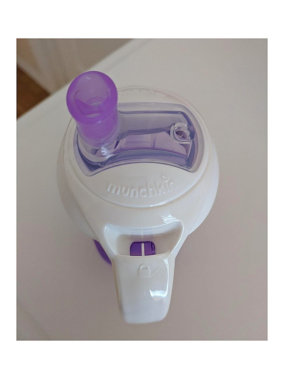 Bite_Proof_Trainer_Cup_click_lock6